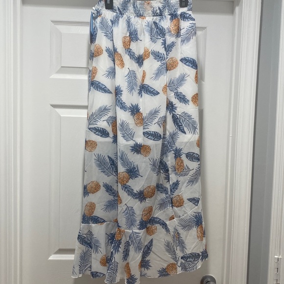 Cupshe pineapple print tiered ruffle beach skirt. - Picture 7 of 10